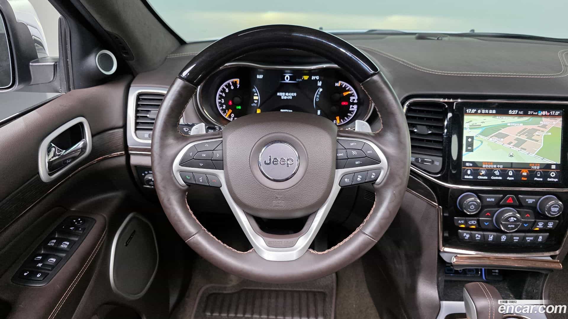 Cherokee Jeep 2019.9-OPTION-017