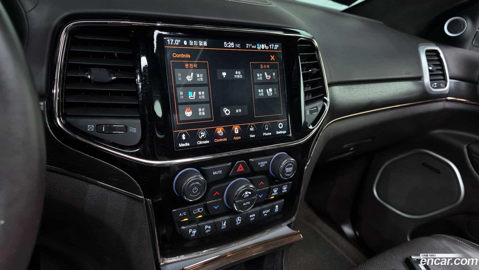 Cherokee Jeep 2019.9-OPTION-018