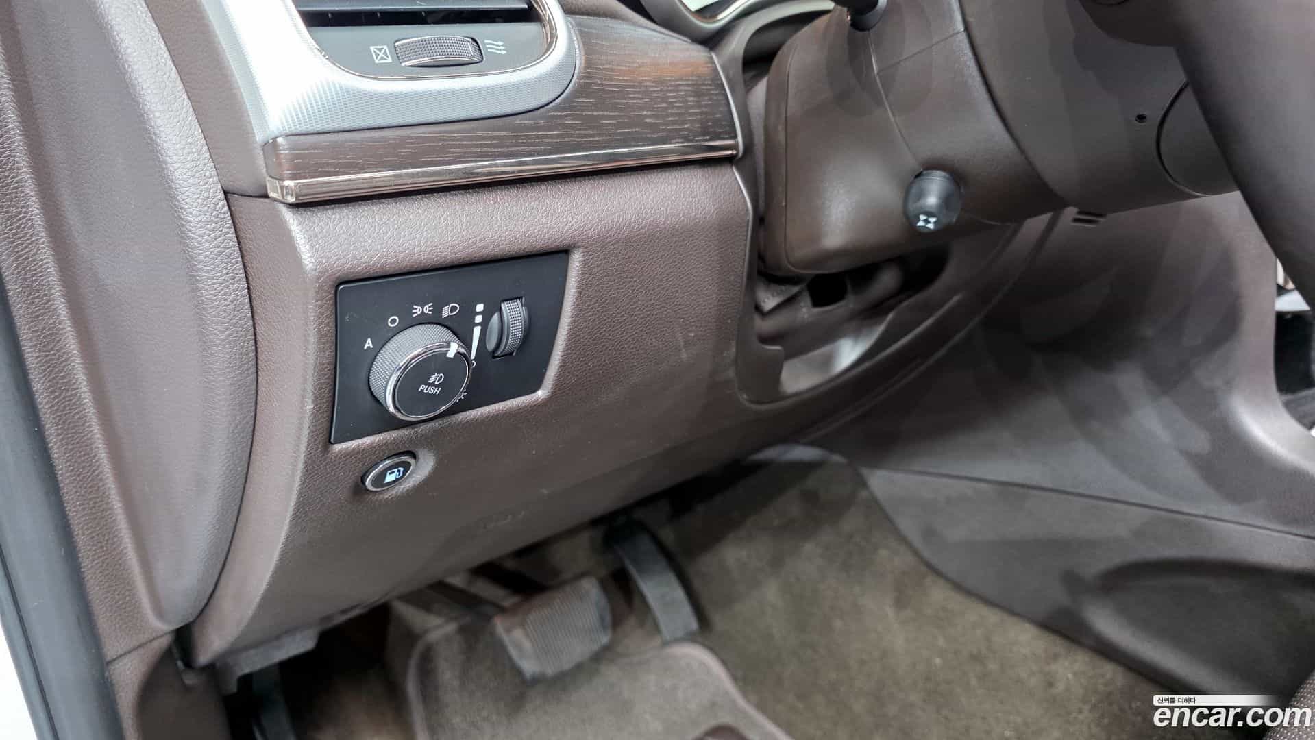 Cherokee Jeep 2019.9-OPTION-024