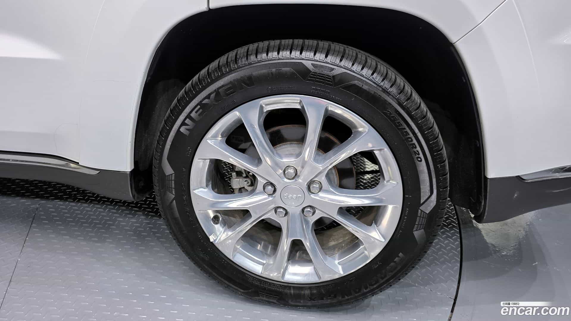 Cherokee Jeep 2019.9-OUTER-031