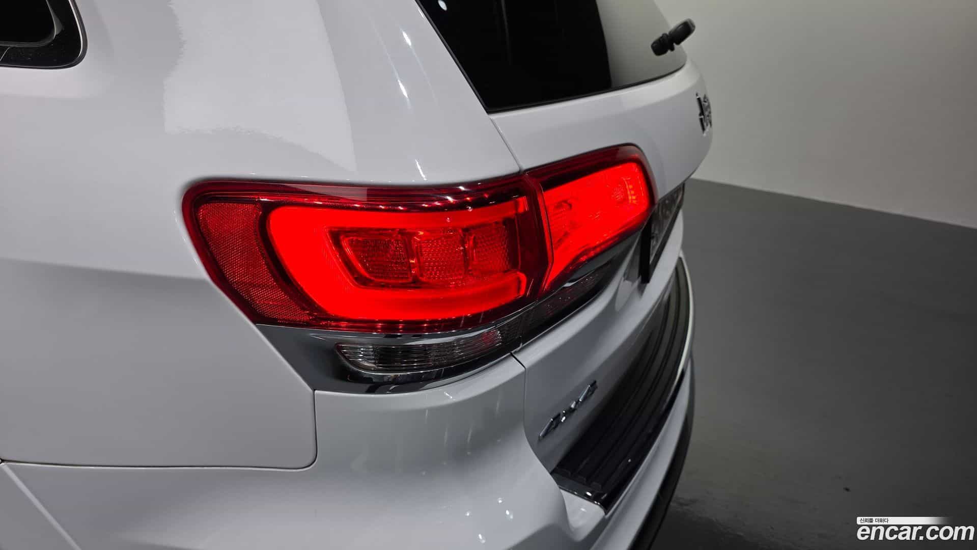 Cherokee Jeep 2019.9-OUTER-033