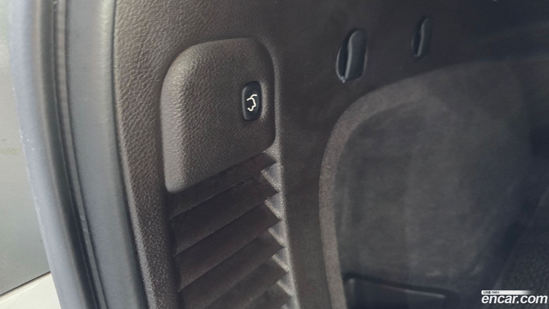 Main__Slider__Photo:Cherokee Jeep 2019.9-33