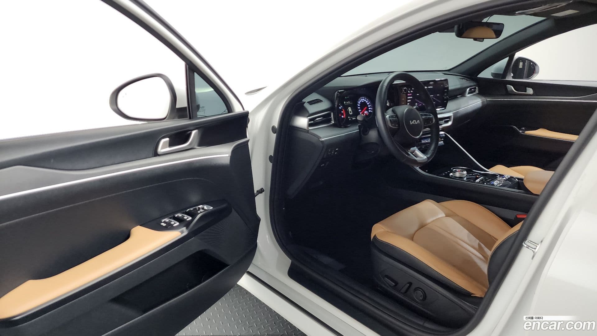 Main__Slider__Photo:K5 Kia 2022.1-9