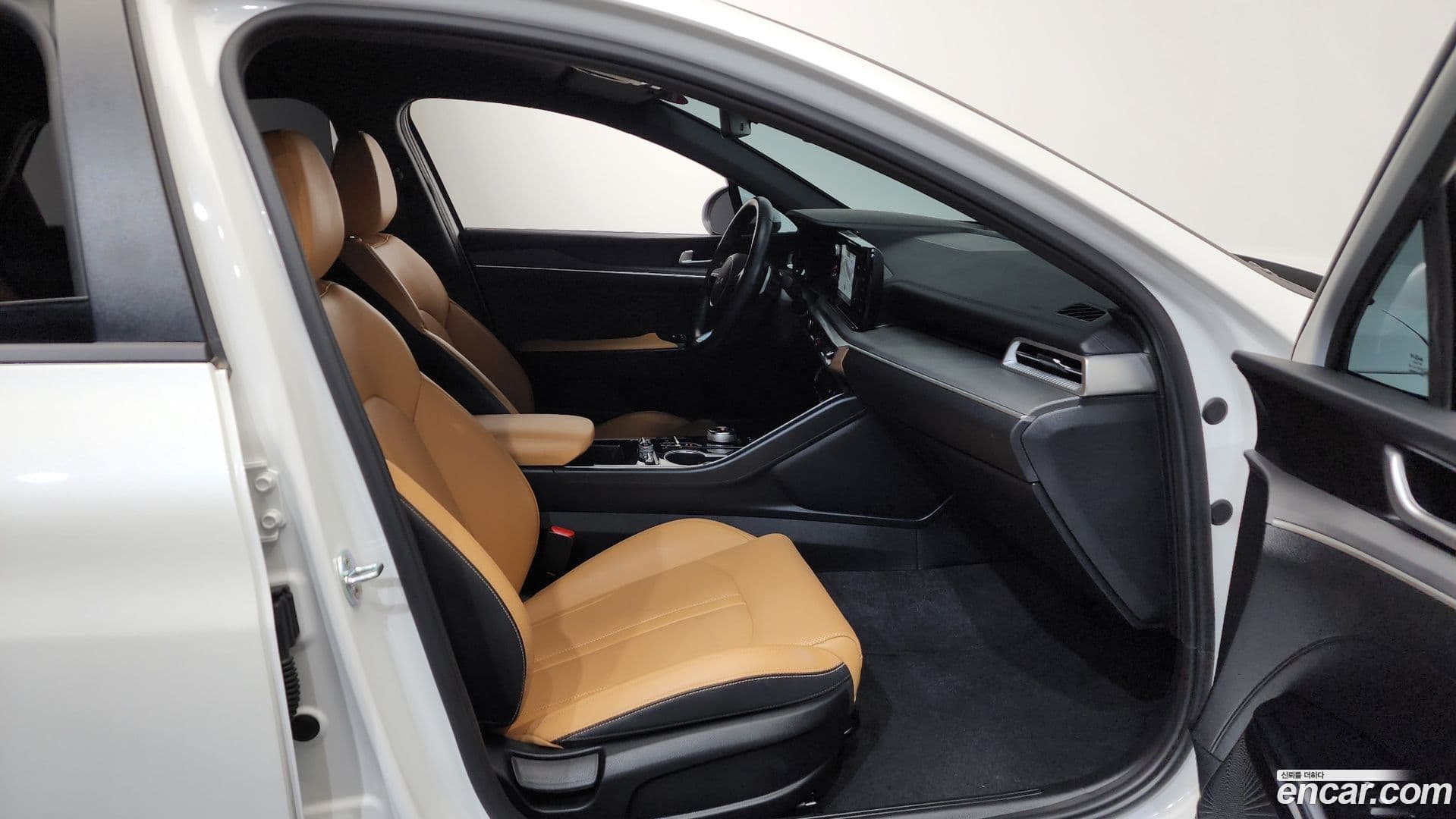 Main__Slider__Photo:K5 Kia 2022.1-25