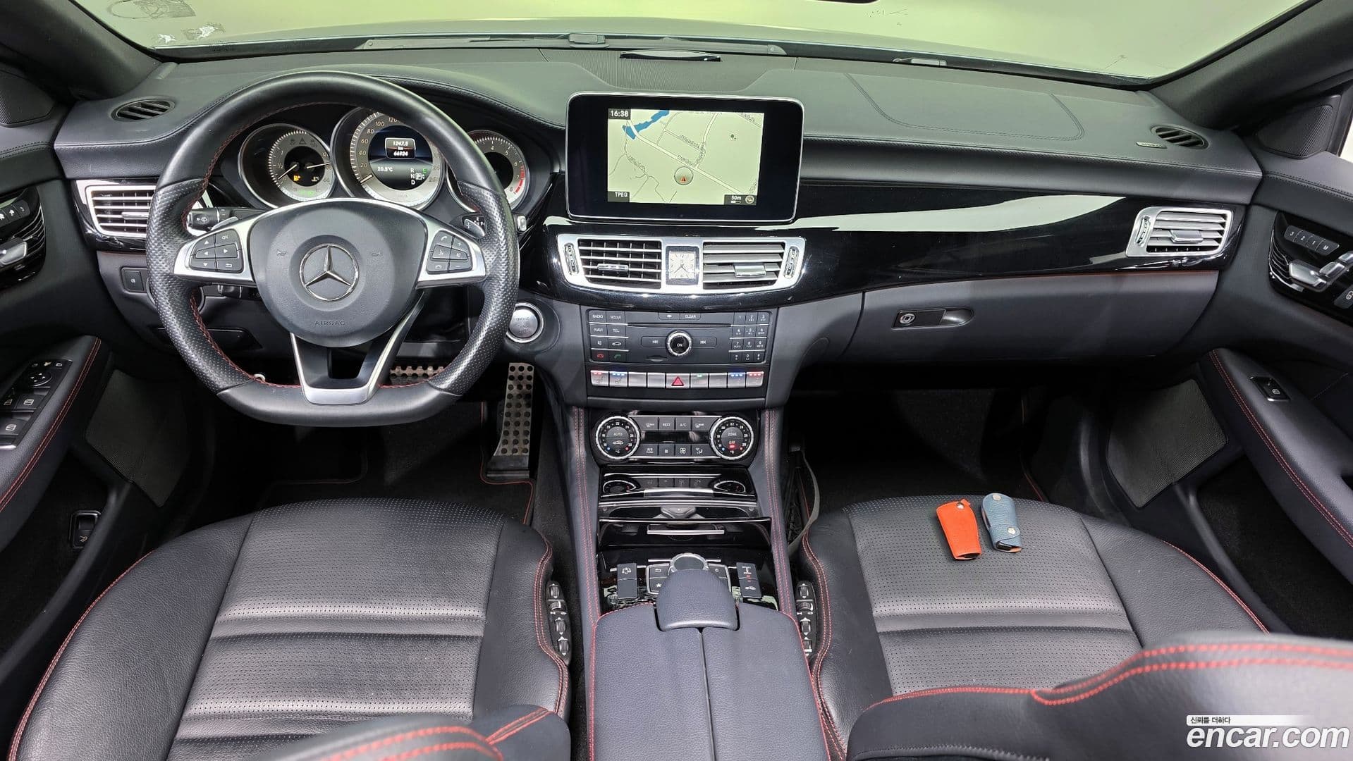 Main__Slider__Photo:CLS-Class Mercedes-Benz 2017.5-6