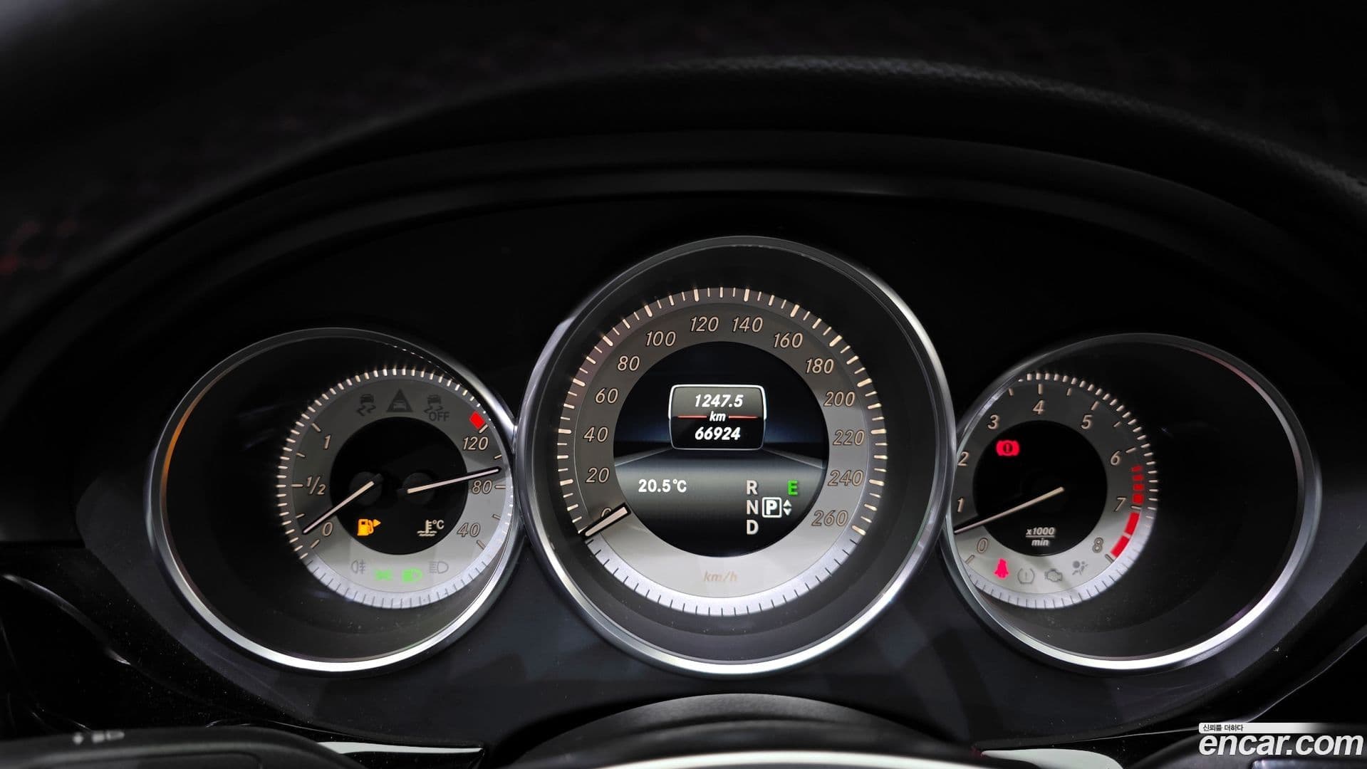 Main__Slider__Photo:CLS-Class Mercedes-Benz 2017.5-7