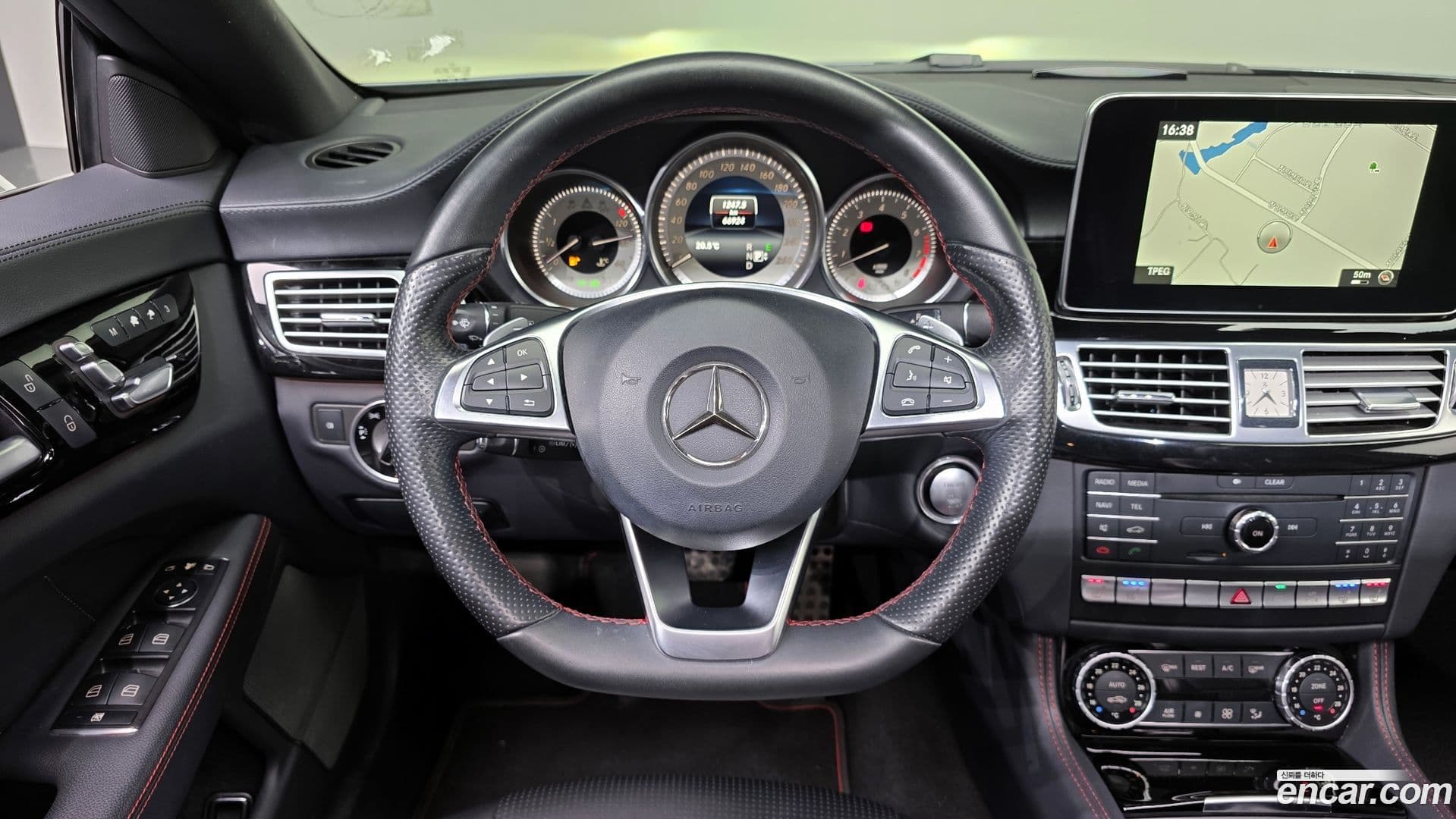 Main__Slider__Photo:CLS-Class Mercedes-Benz 2017.5-12
