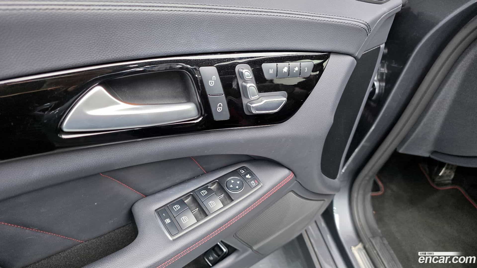 CLS-Class Mercedes-Benz 2017.5-OPTION-023