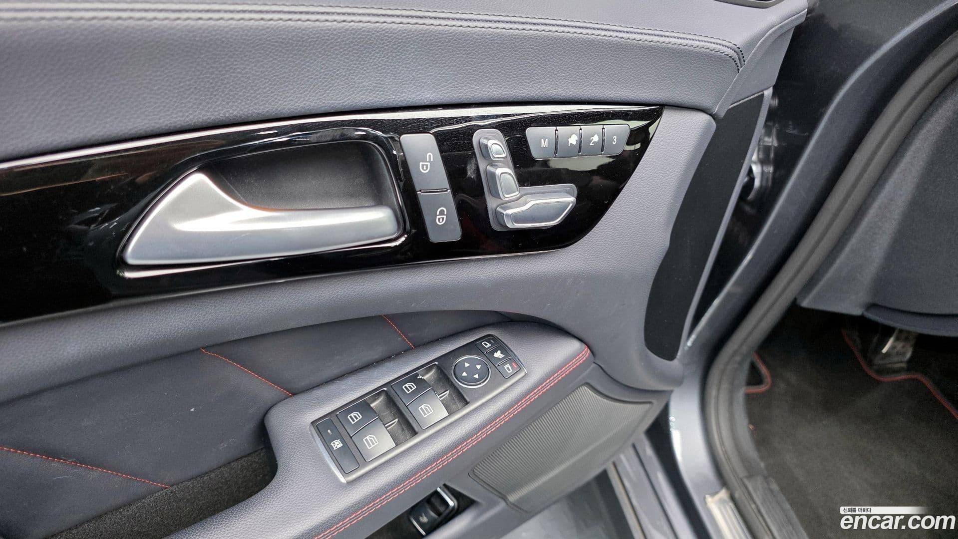 Main__Slider__Photo:CLS-Class Mercedes-Benz 2017.5-18