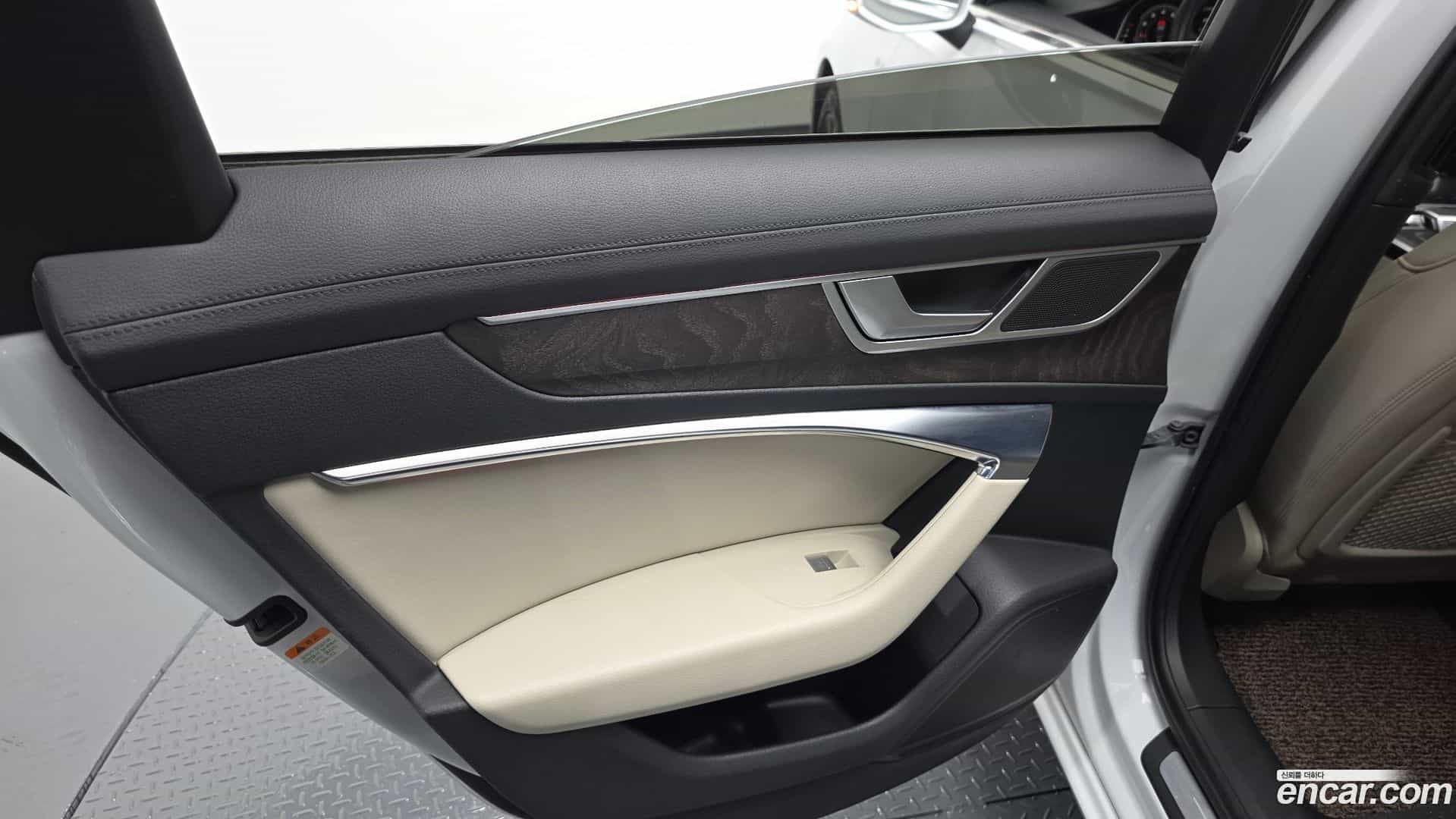 A6 Audi 2022.11-INNER-035