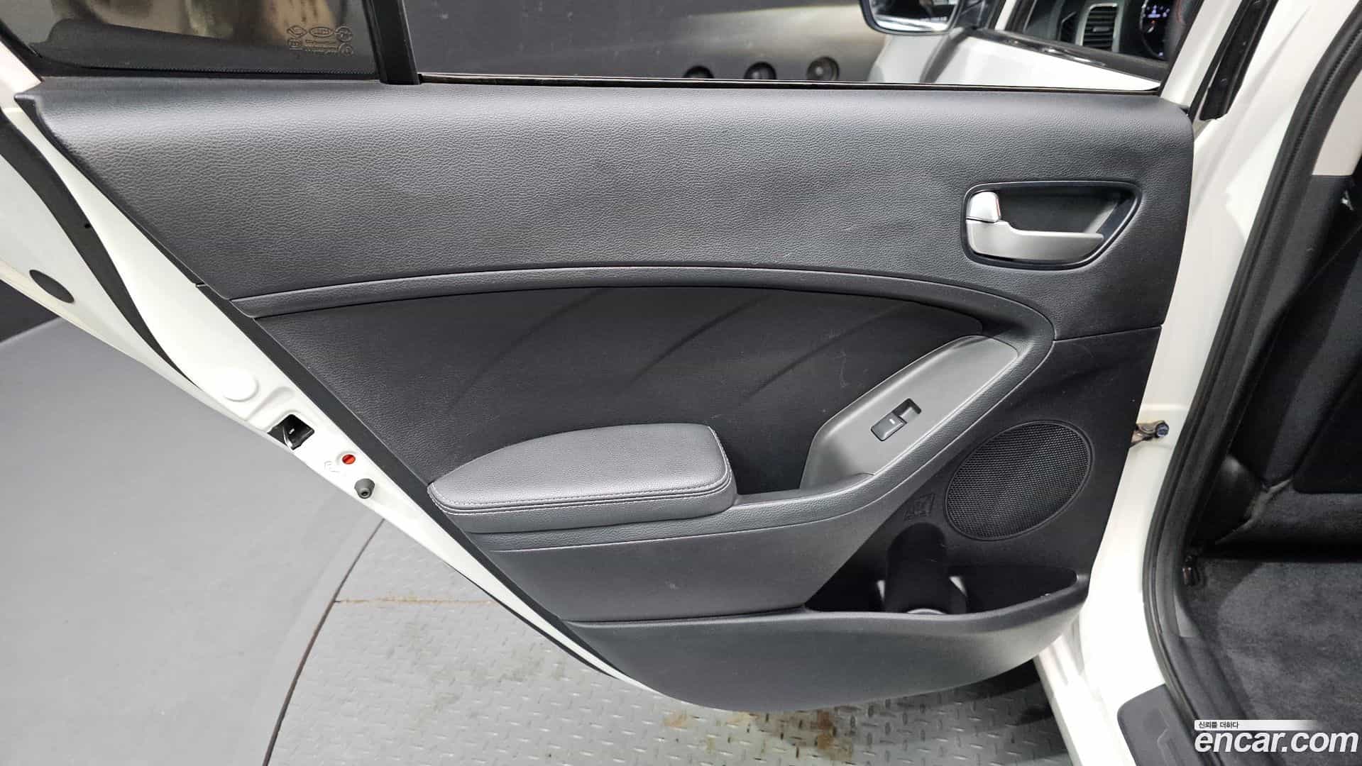 K3 Kia 2016.11-INNER-035