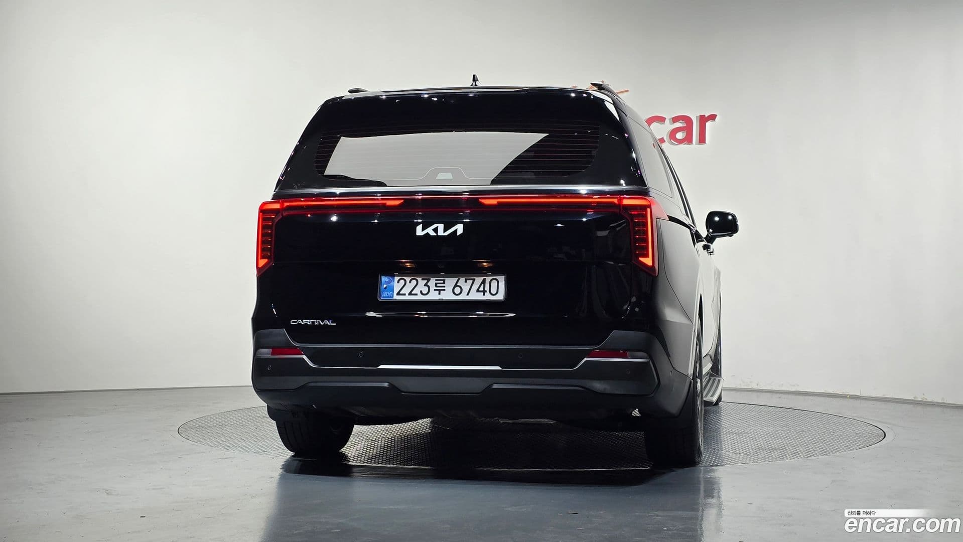 Main__Slider__Photo:Canival Kia 2024.3-3