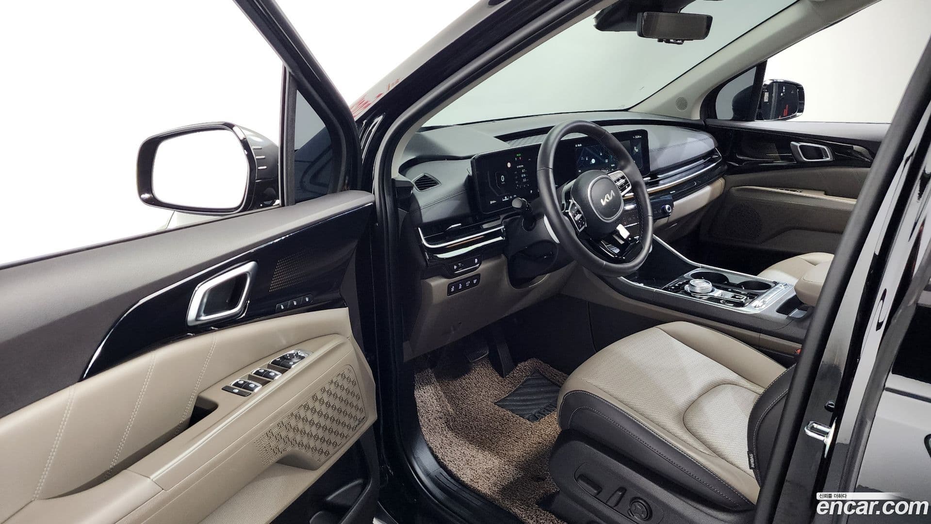 Main__Slider__Photo:Canival Kia 2024.3-9