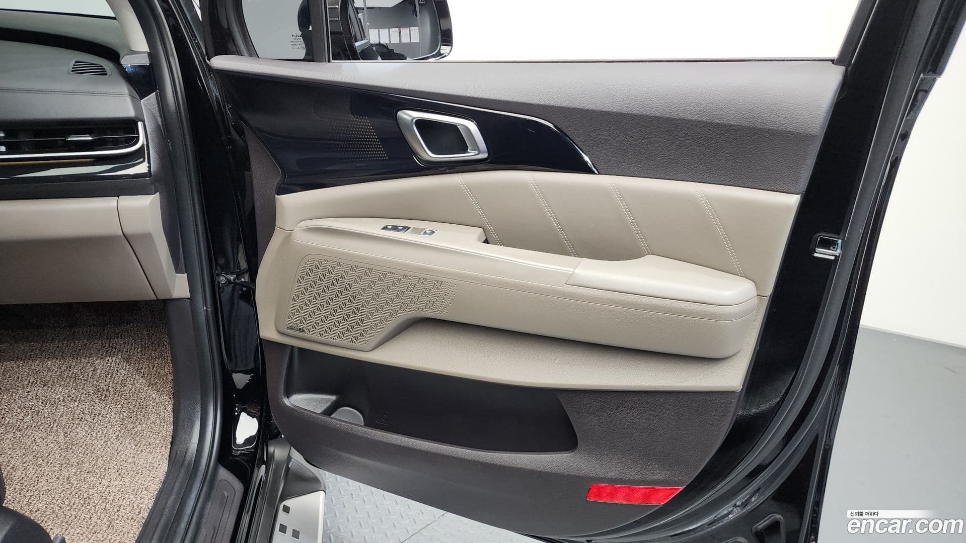 Main__Slider__Photo:Canival Kia 2024.3-24