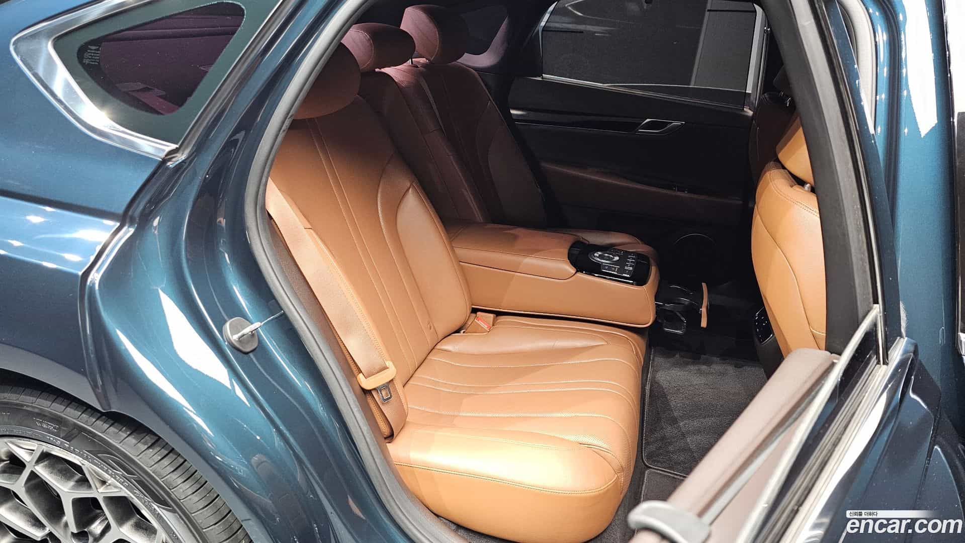 G80 Genesis 2020.6-INNER-036