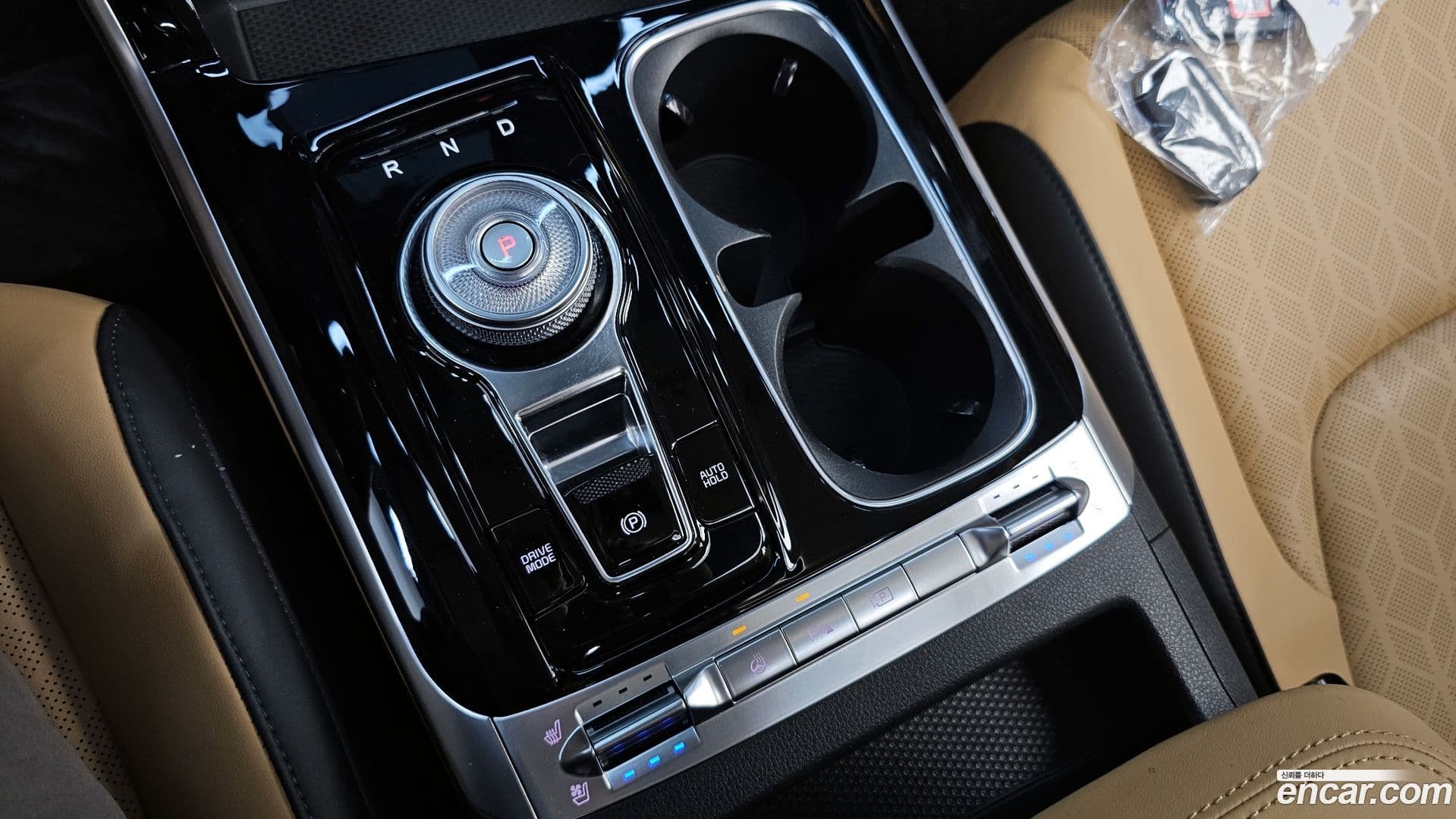 Main__Slider__Photo:Canival Kia 2023.3-8