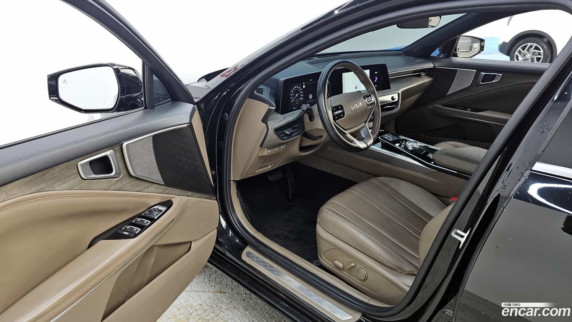 K8 Kia 2023.2-INNER-010