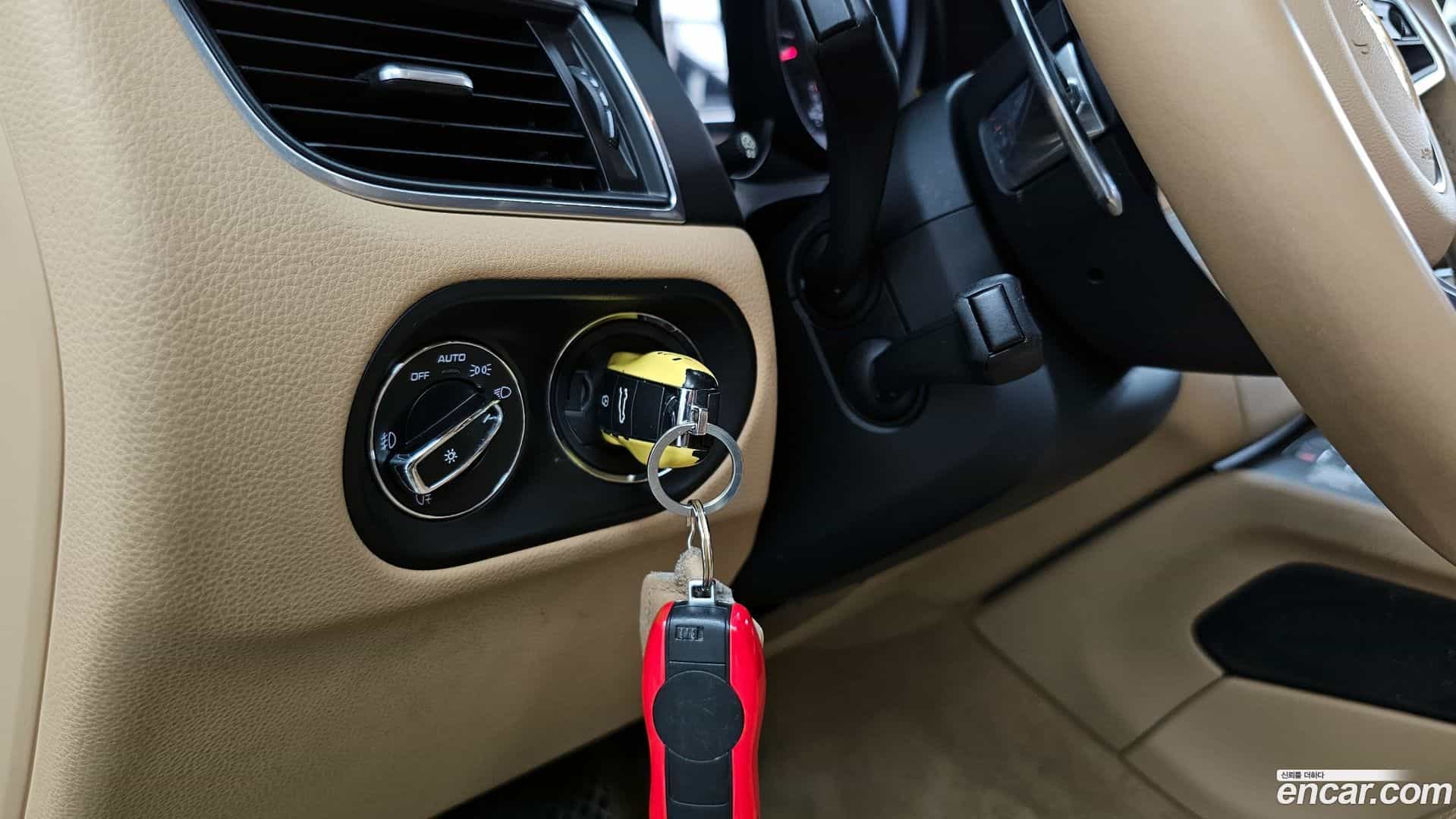 Macan Porsche 2017.11-OPTION-022