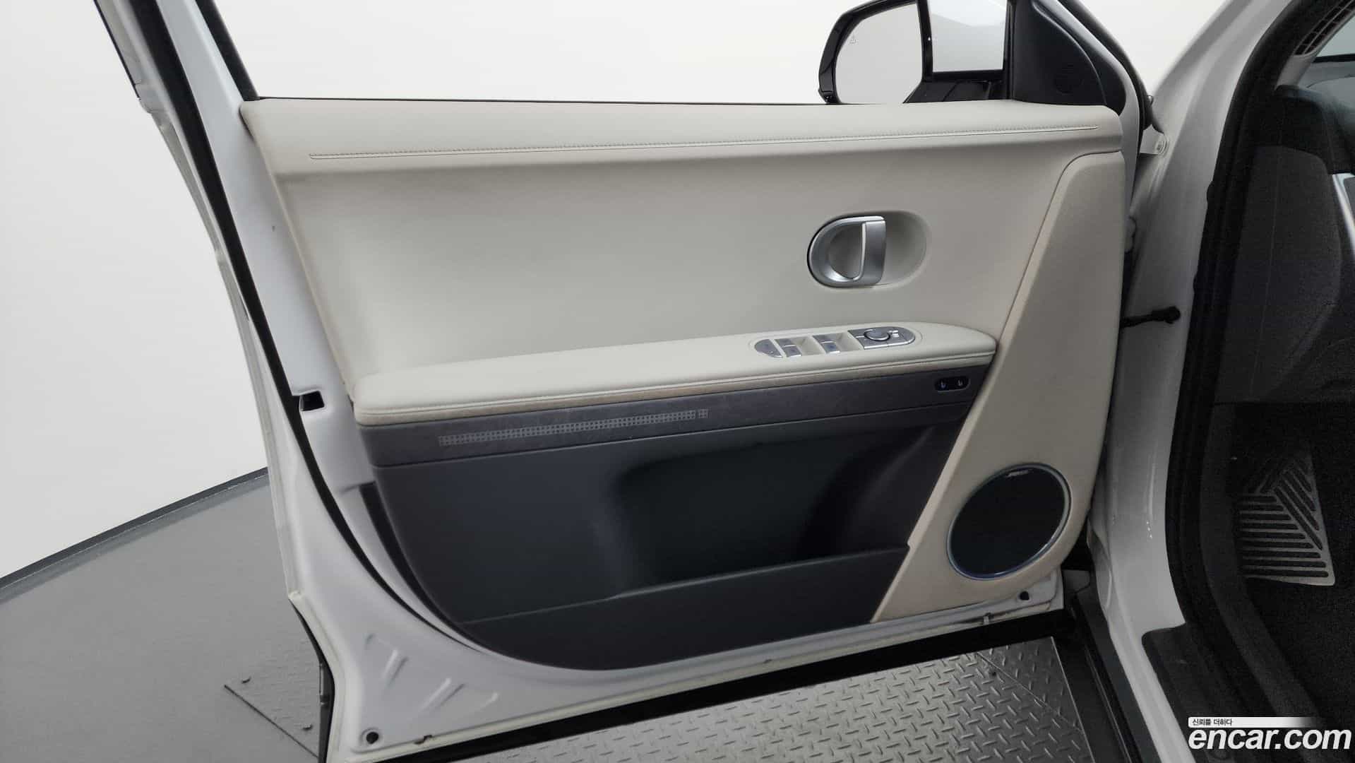 Ioniq5 Hyundai 2022.2-INNER-034