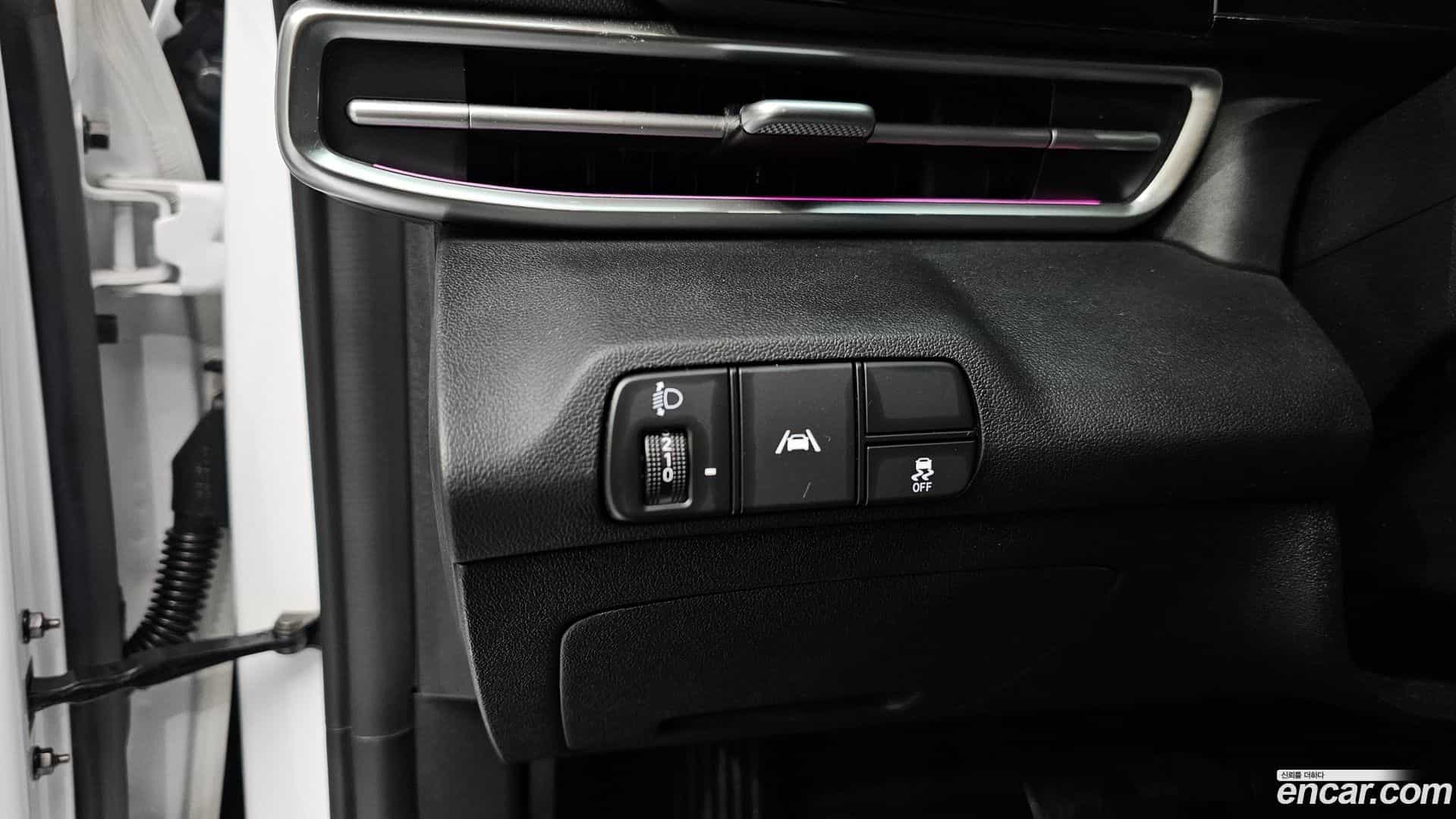 AVANTE Hyundai 2022.0-OPTION-024