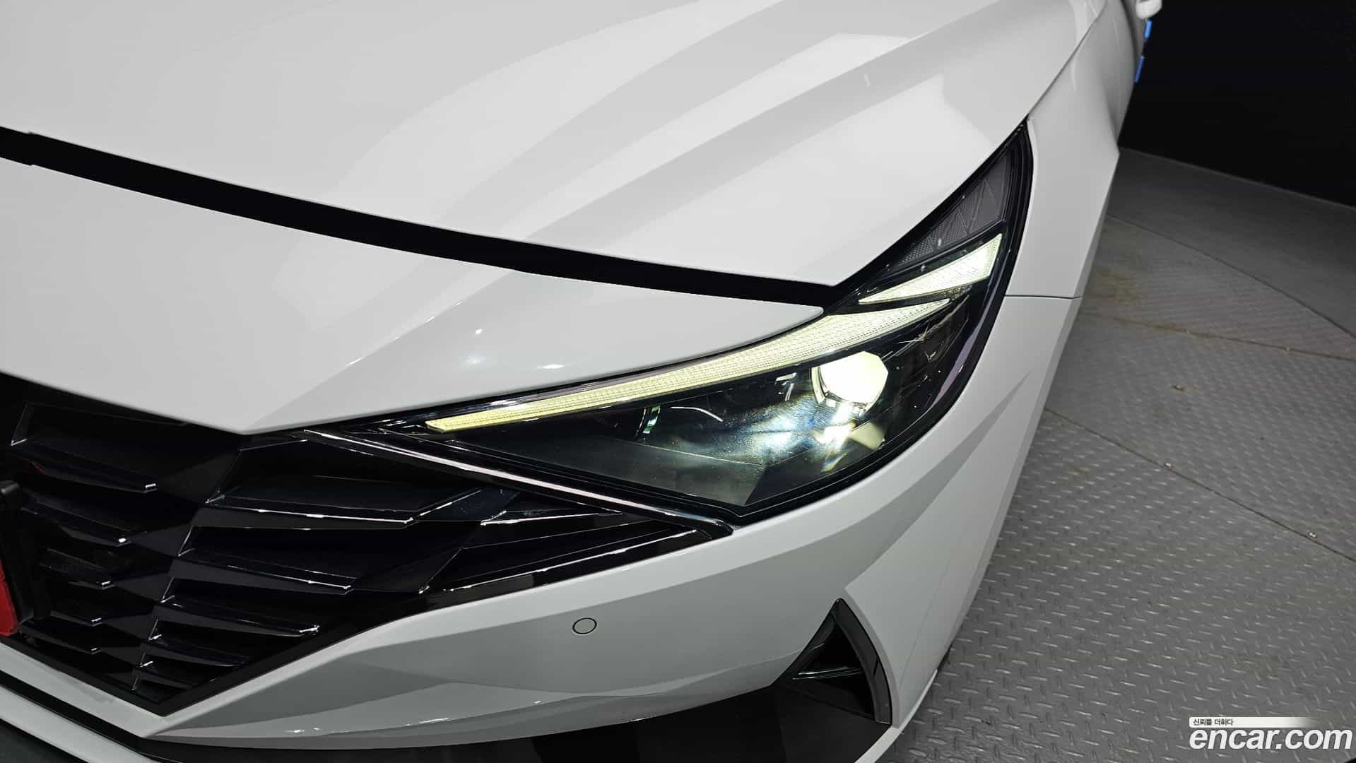 AVANTE Hyundai 2022.0-OUTER-032