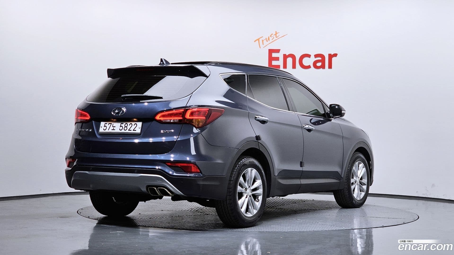 Main__Slider__Photo:Santafe Hyundai 2015.6-1
