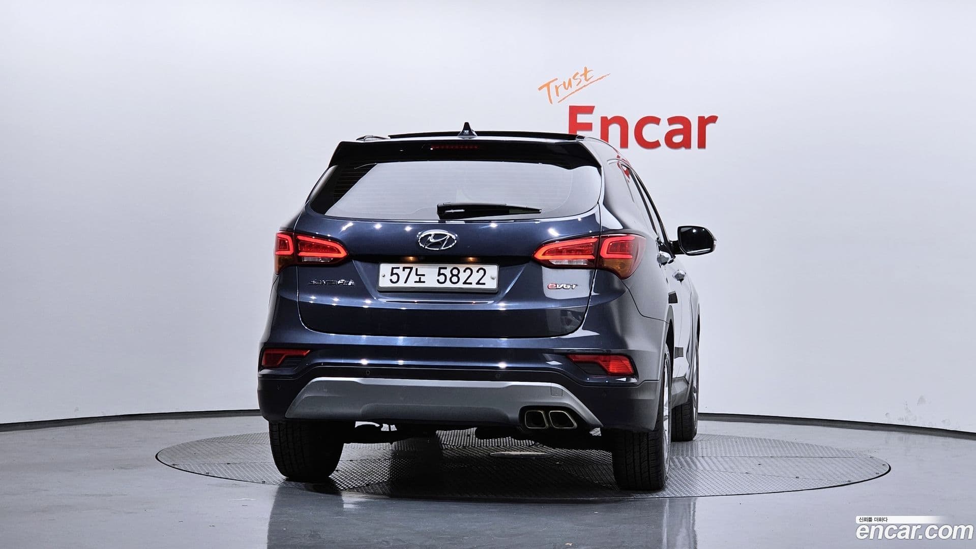 Main__Slider__Photo:Santafe Hyundai 2015.6-3