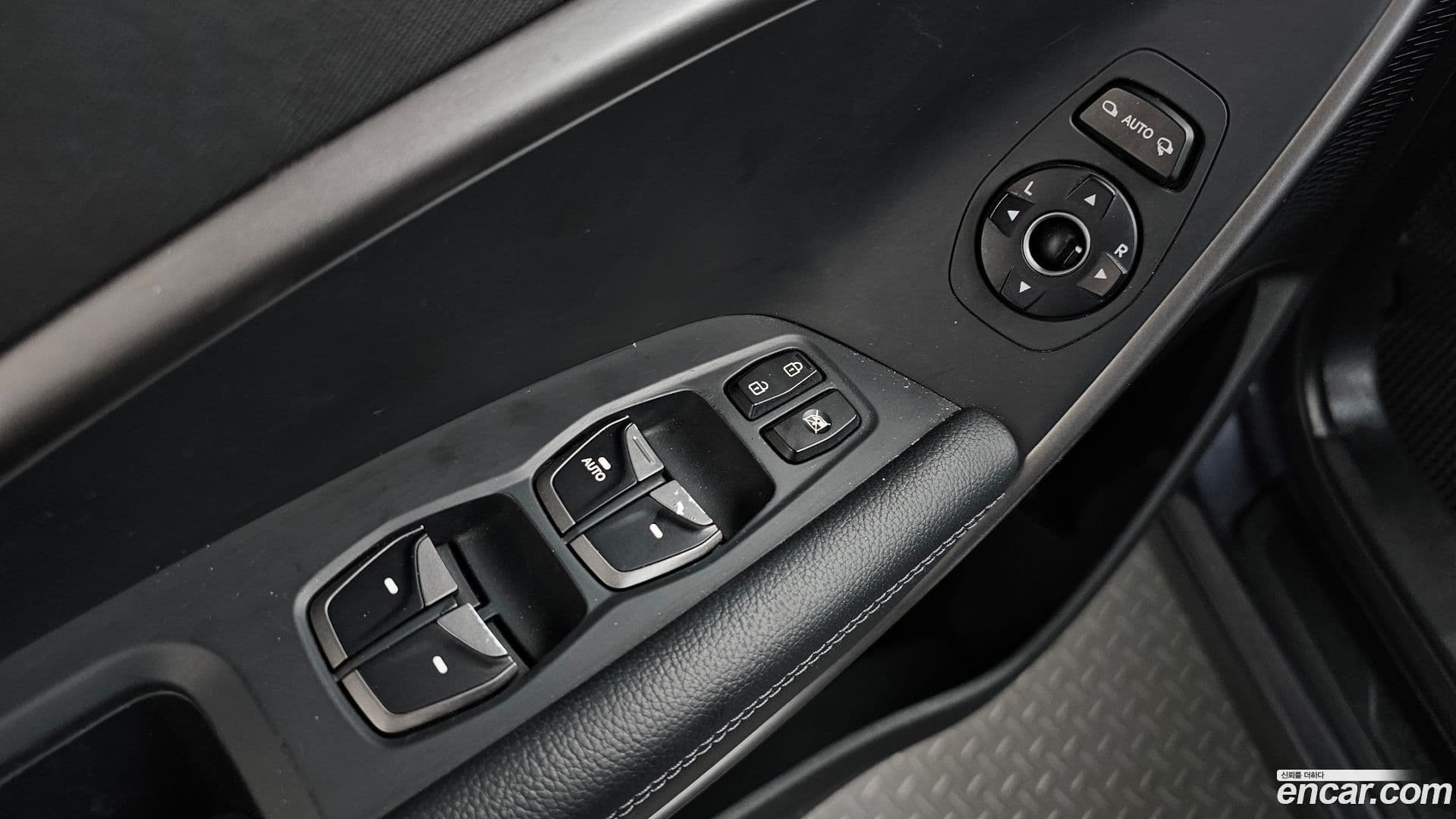 Main__Slider__Photo:Santafe Hyundai 2015.6-38
