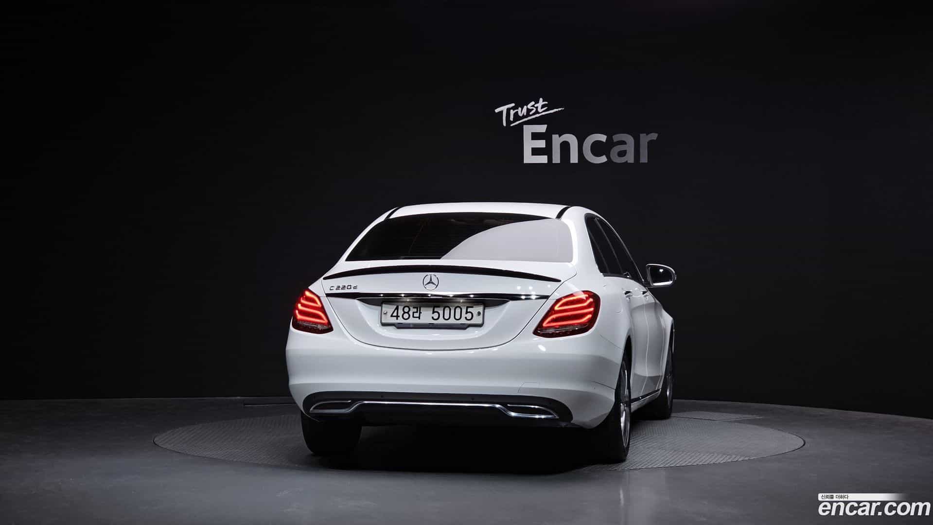 C-Class Mercedes-Benz 2017.5-OUTER-004