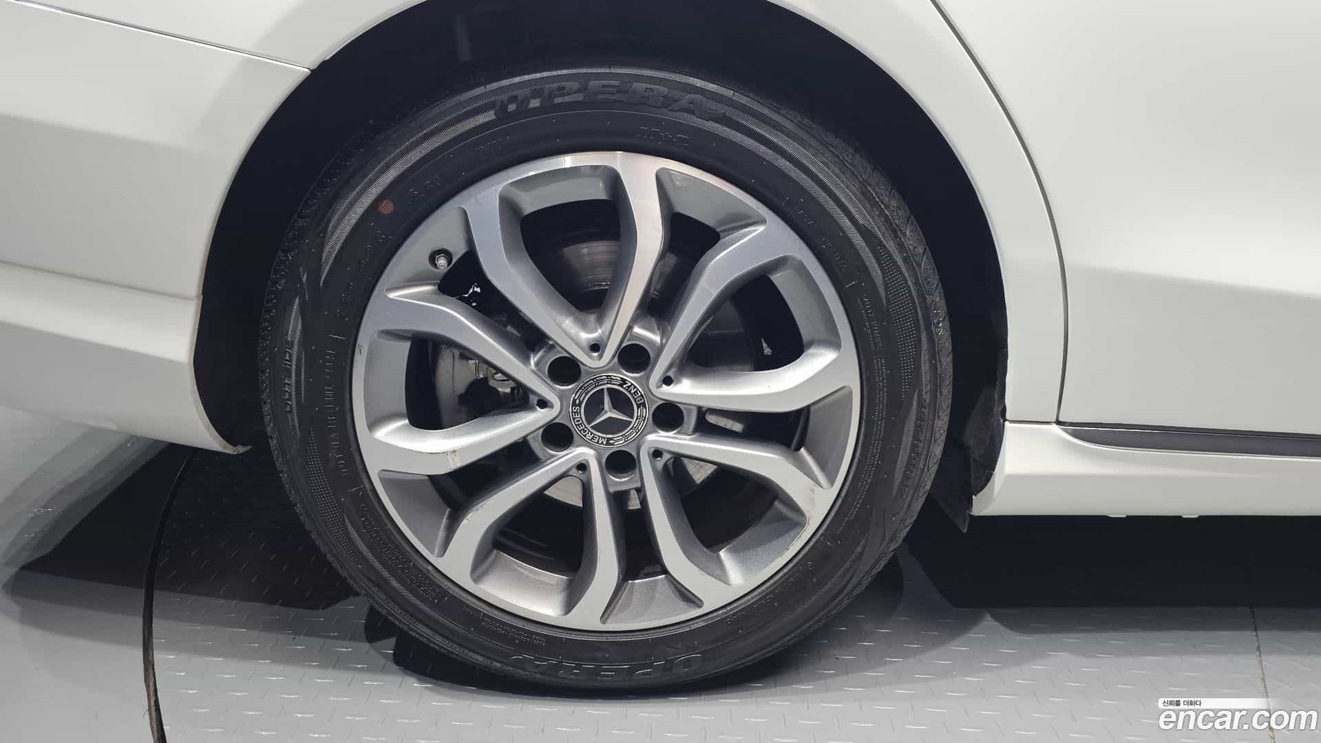 C-Class Mercedes-Benz 2017.5-OUTER-005