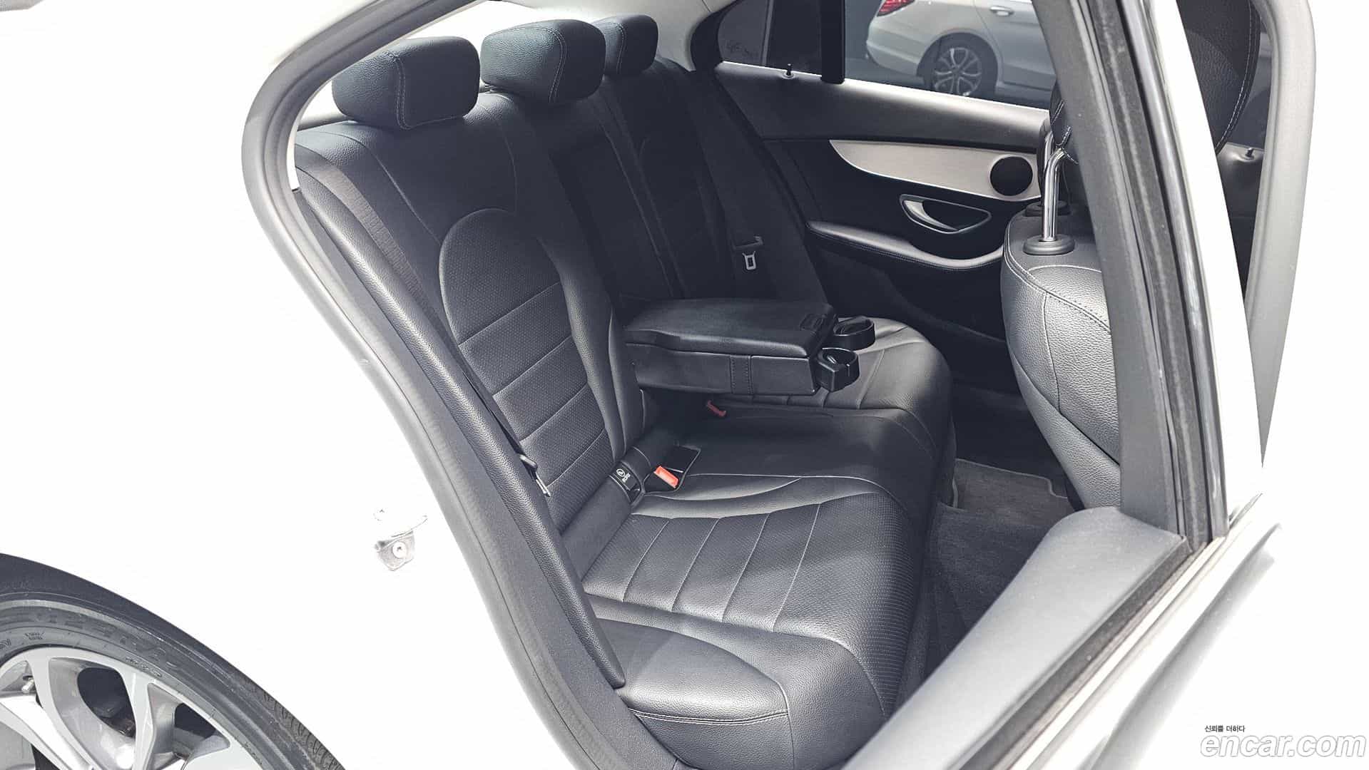 C-Class Mercedes-Benz 2017.5-INNER-036