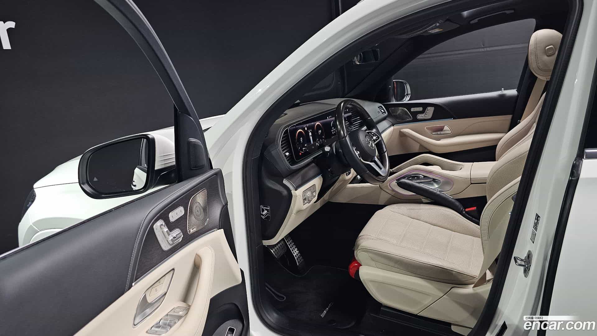 GLS-Class Mercedes-Benz 2022.4-INNER-010
