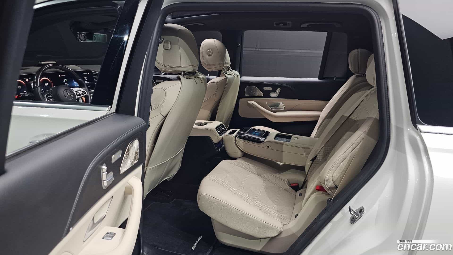GLS-Class Mercedes-Benz 2022.4-INNER-036