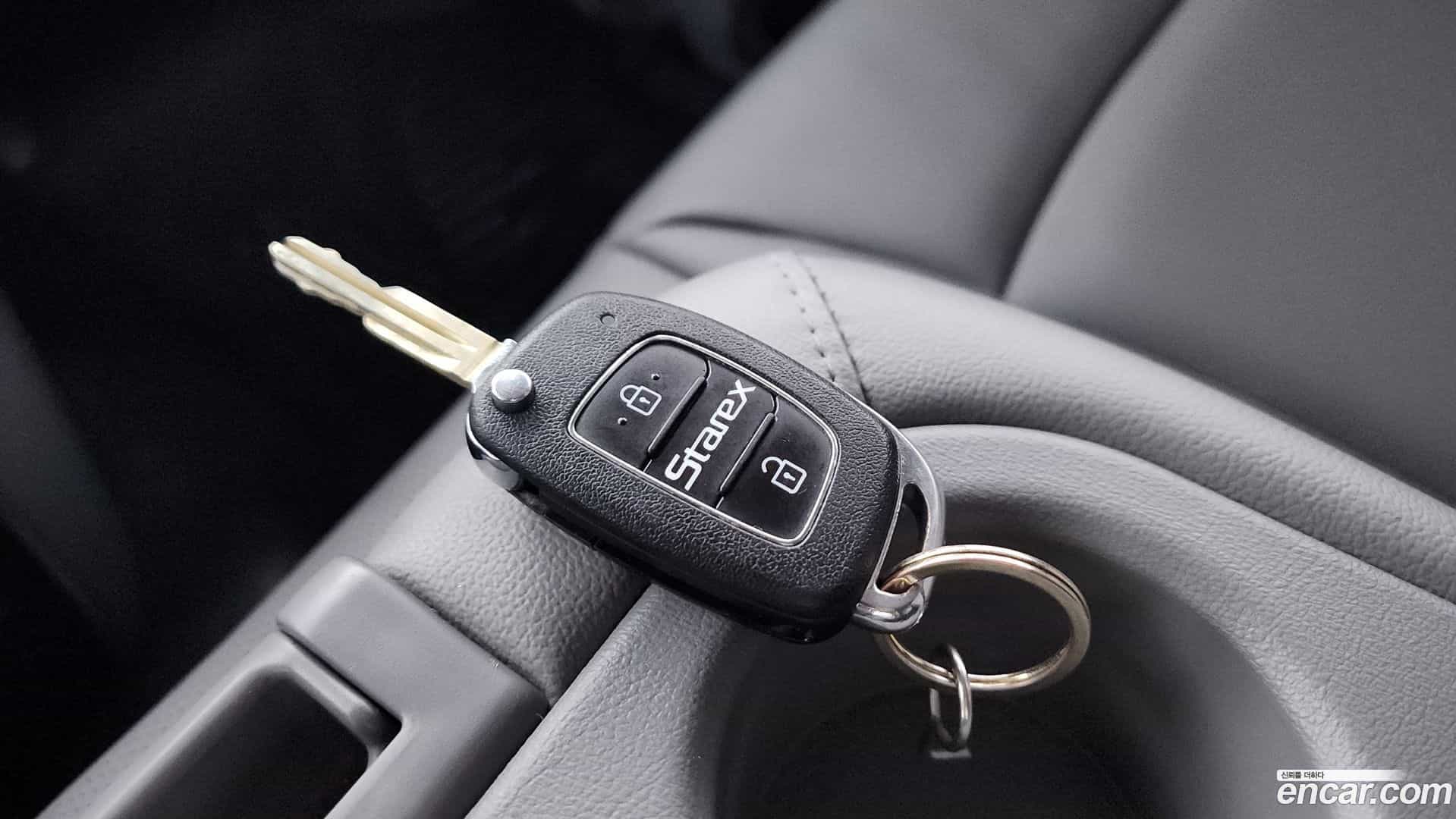 Starex Hyundai 2019.2-OPTION-019