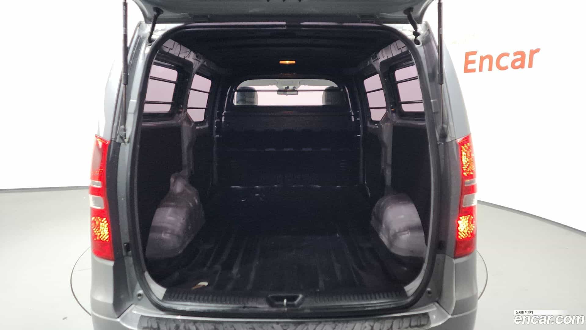 Starex Hyundai 2019.2-OPTION-020