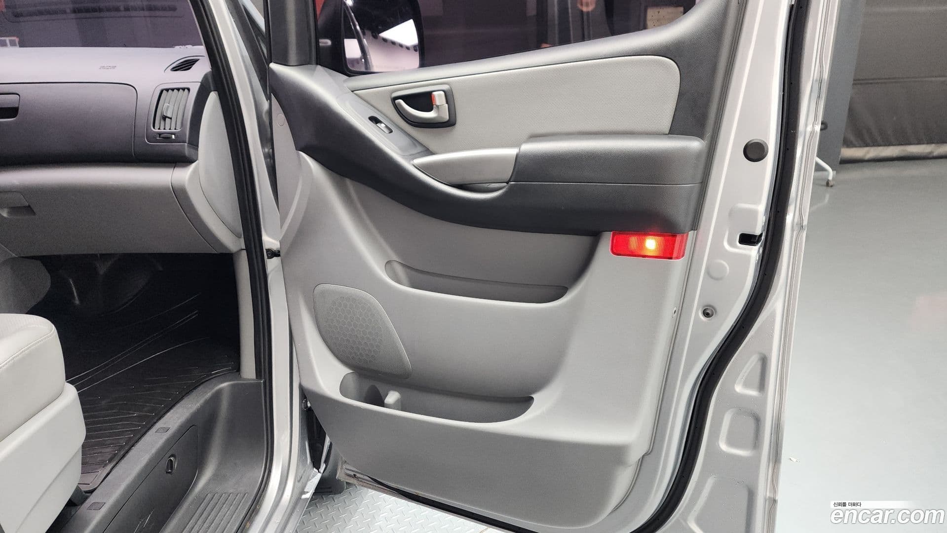 Main__Slider__Photo:Starex Hyundai 2019.2-24
