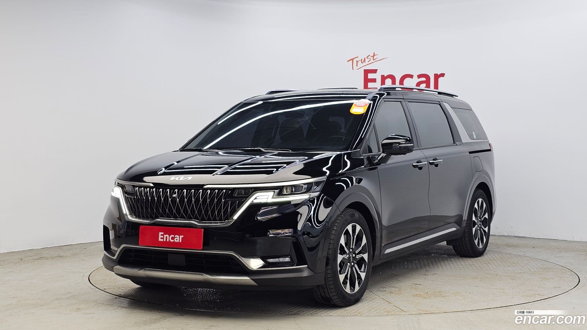 Main__Slider__Photo:Canival Kia 2022.4-0
