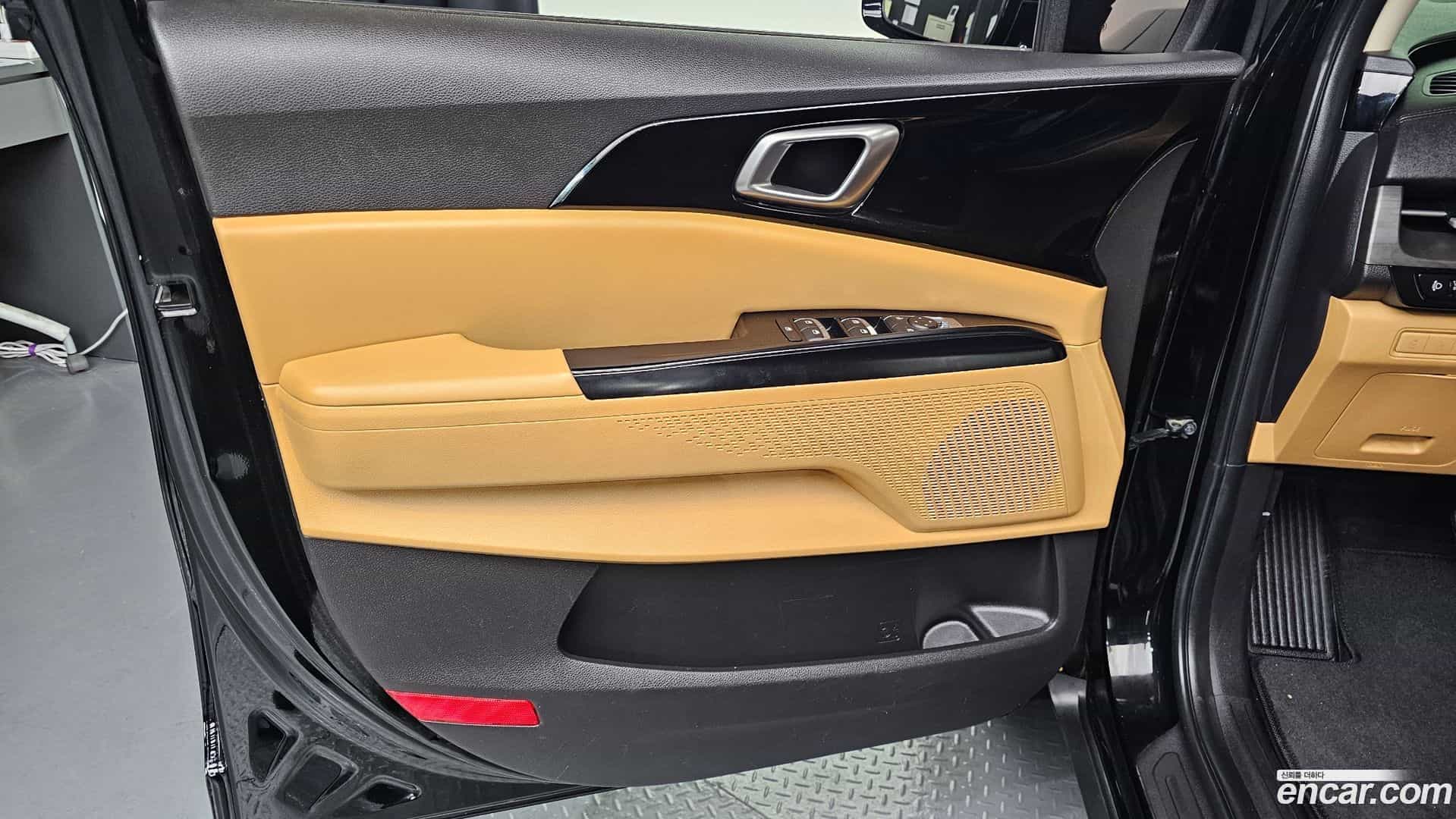 Canival Kia 2021.2-INNER-034