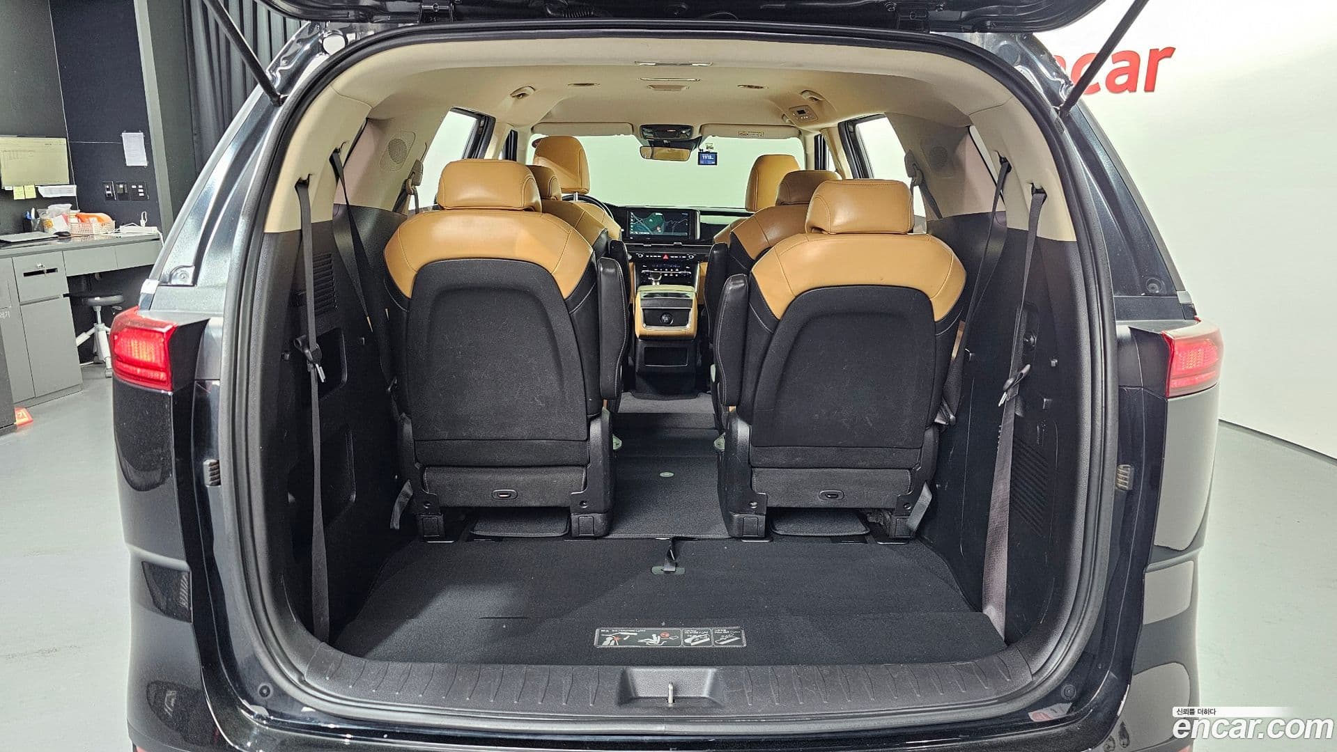 Main__Slider__Photo:Canival Kia 2021.2-28