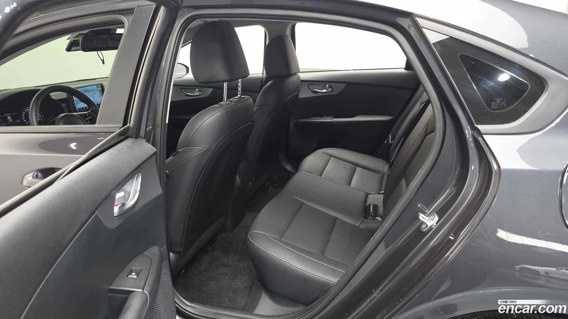 K3 Kia 2023.1-OPTION-015