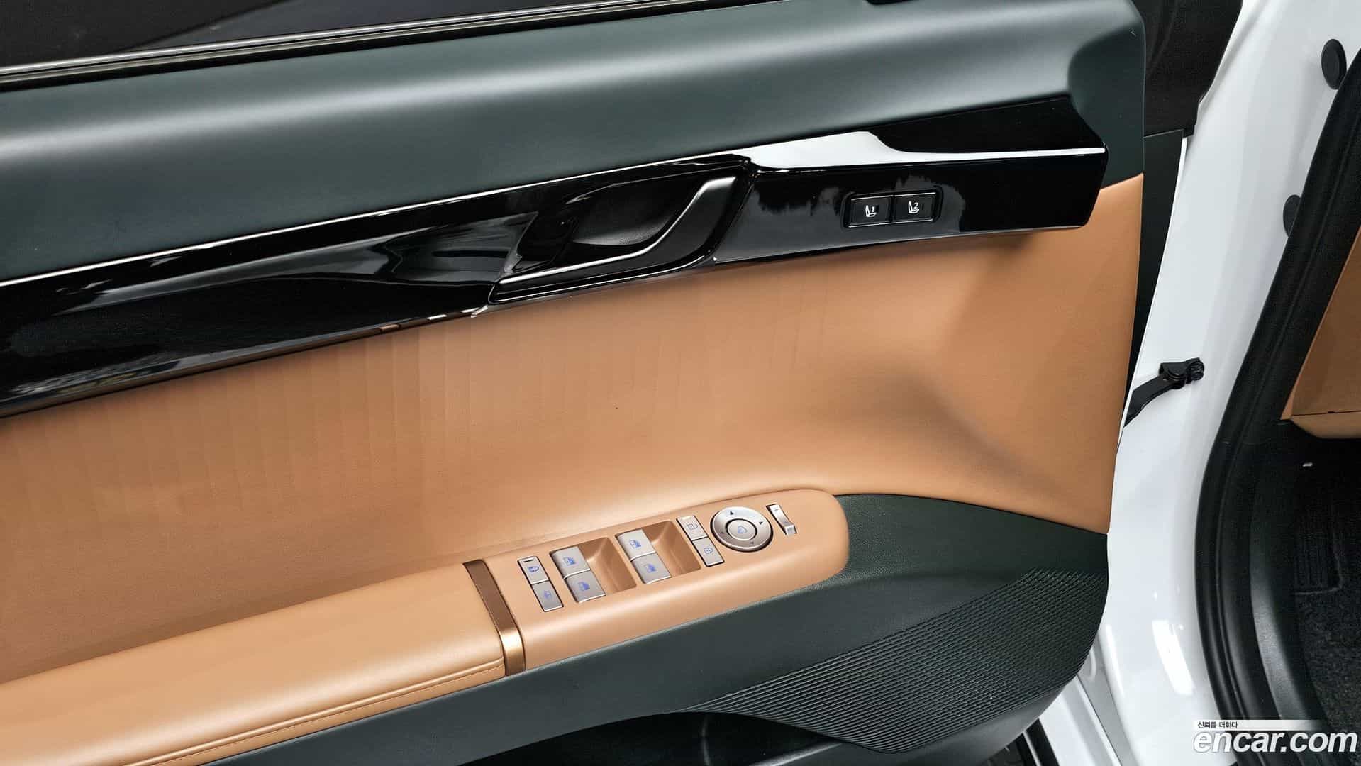 Grandeur Hyundai 2023.11-OPTION-023