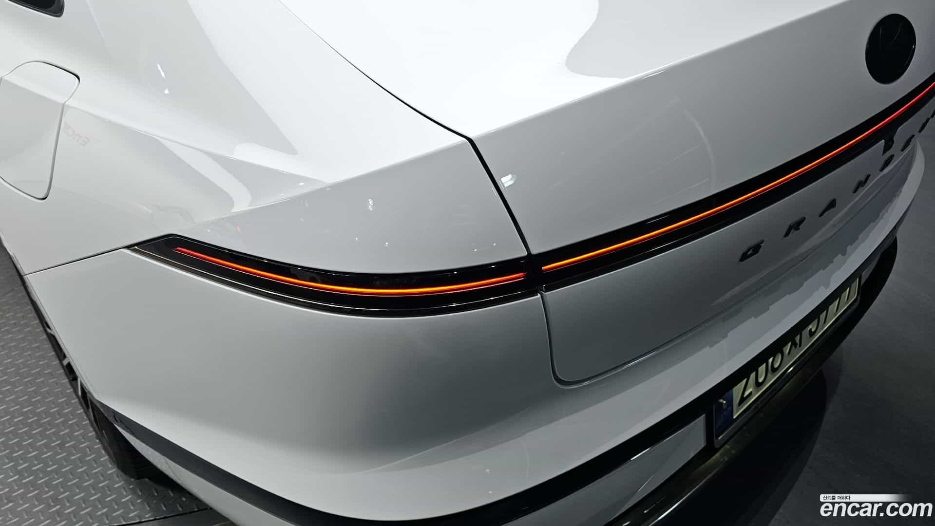 Grandeur Hyundai 2023.11-OUTER-033
