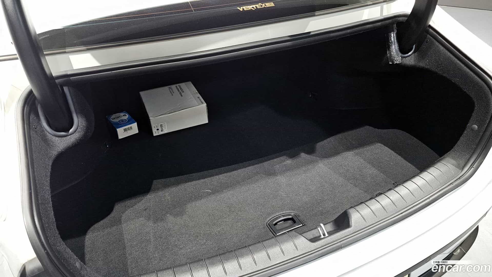Grandeur Hyundai 2023.11-OPTION-045