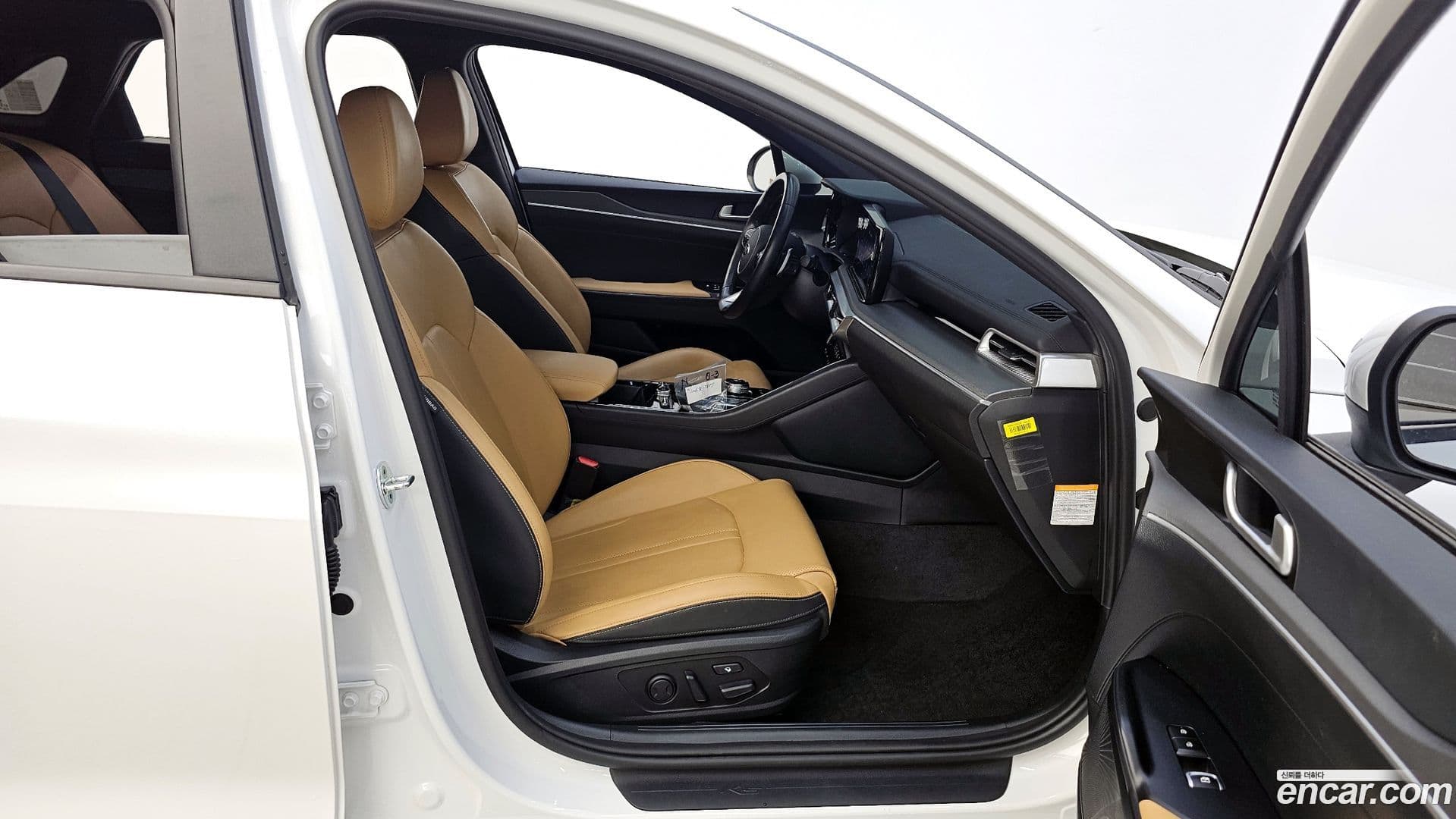 Main__Slider__Photo:K5 Kia 2021.3-25