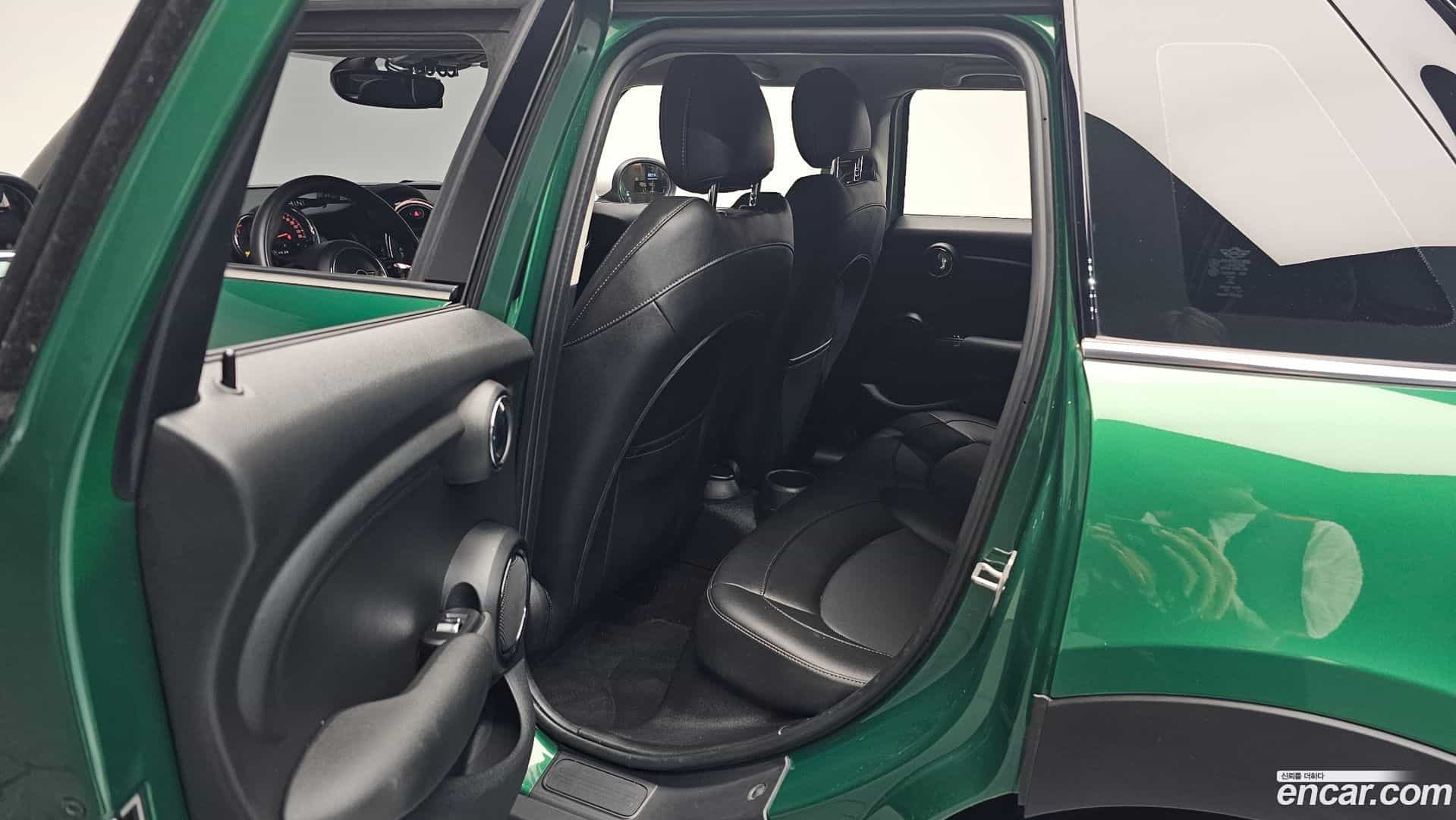 Cooper Mini 2021.2-OPTION-015