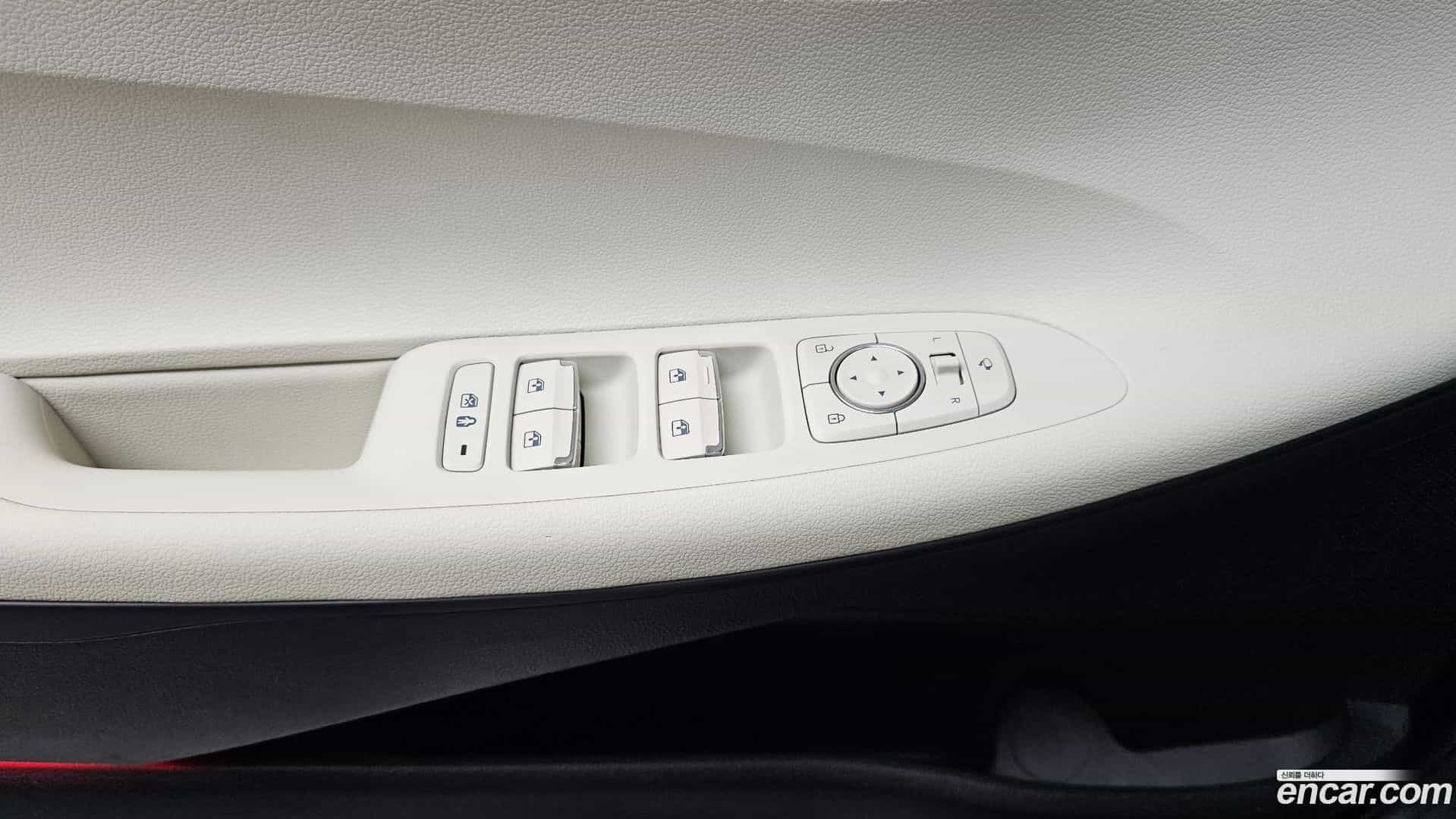 Grandeur Hyundai 2021.6-OPTION-041