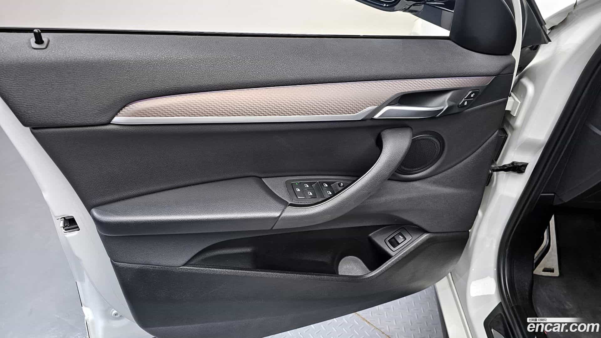 X2 (F39) BMW 2019.10-INNER-034