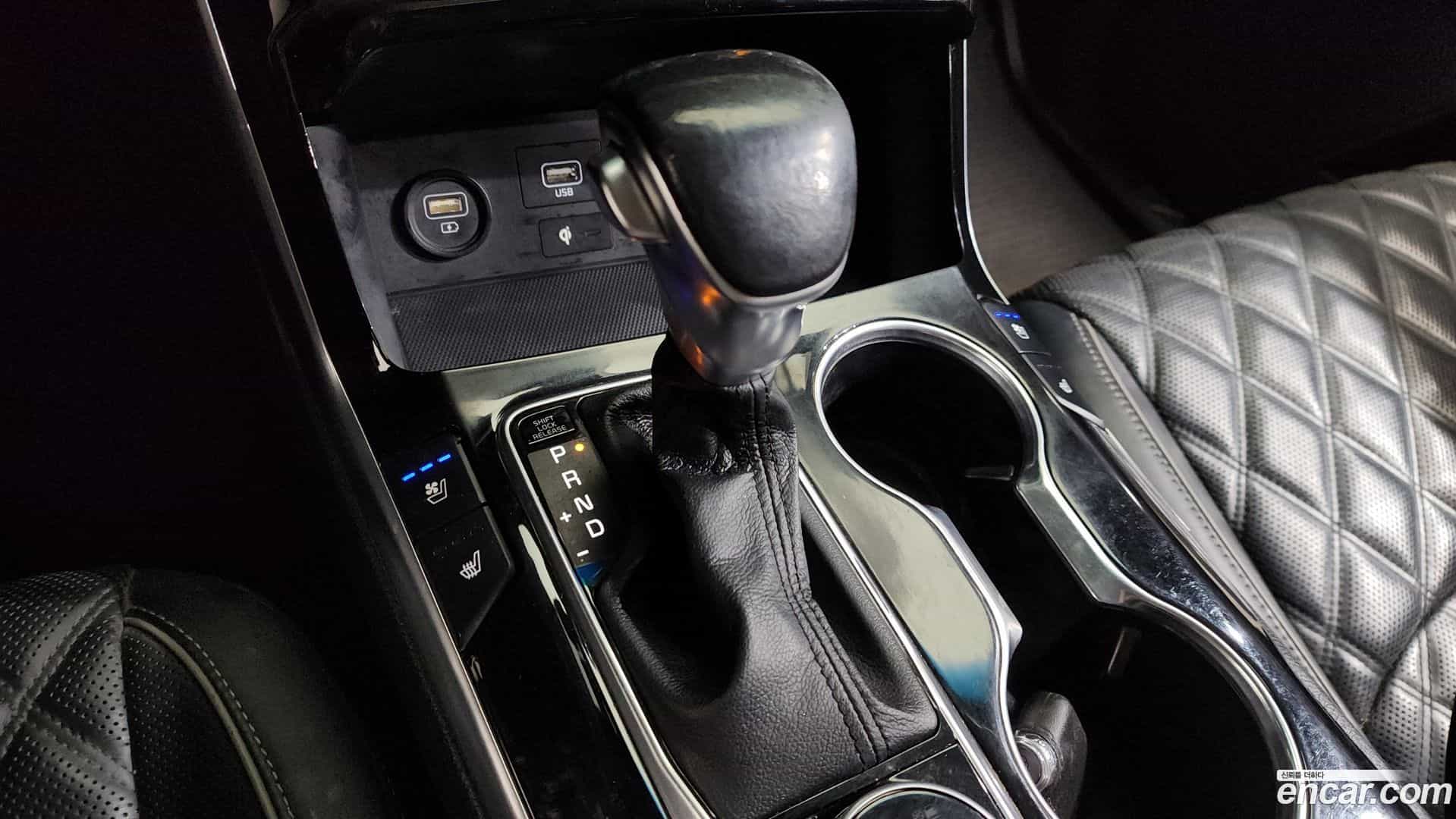 Mohave Kia 2020.0-INNER-009