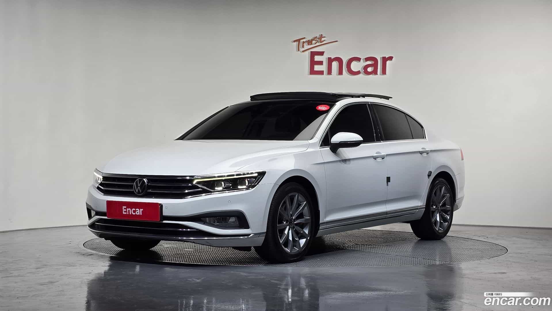 Passat Volkswagen 2021.5-OUTER-001