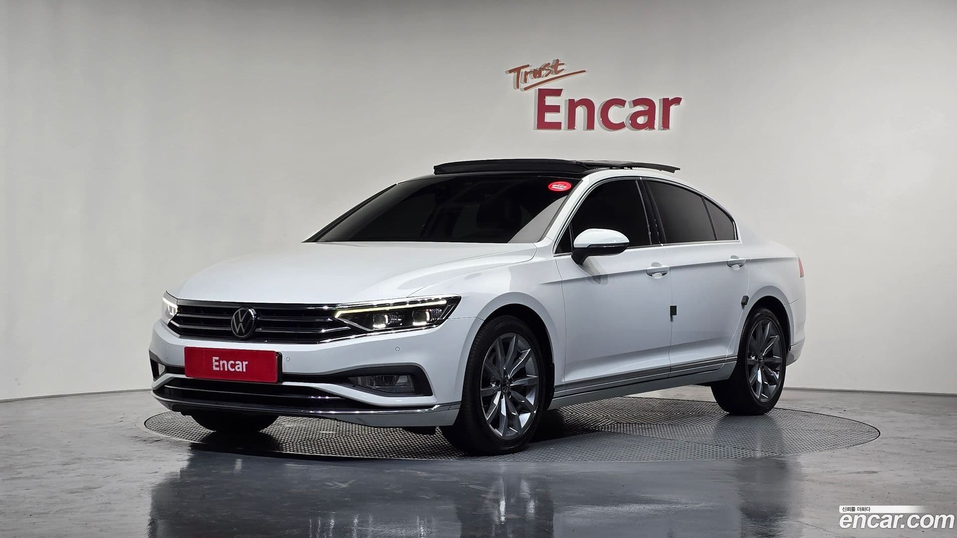Main__Slider__Photo:Passat Volkswagen 2021.5-0
